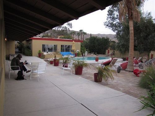 Nurturing Nest Mineral Hot Springs And Spa Desert Hot Springs Exterior photo